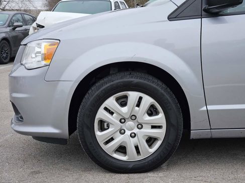Used 2019 Dodge Grand Caravan SE image 8