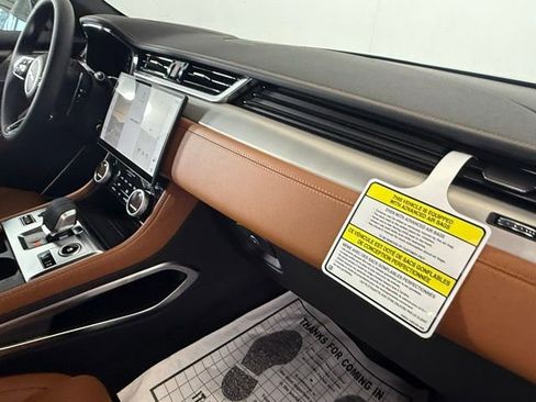 Certified 2026 Jaguar F-PACE R-Dynamic S image 40