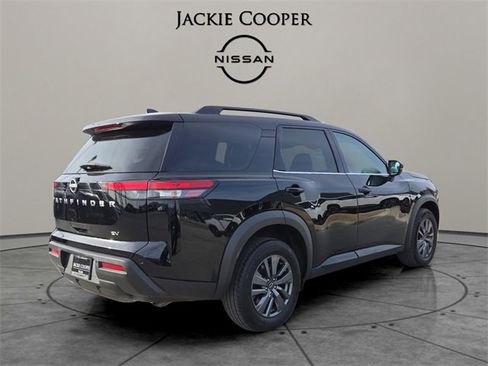 Certified 2024 Nissan Pathfinder SV image 5