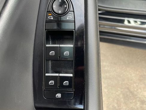 Used 2024 MAZDA MAZDA3 s FWD image 16