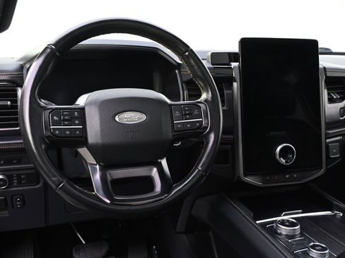 Used 2022 Ford Expedition Max Platinum image 12