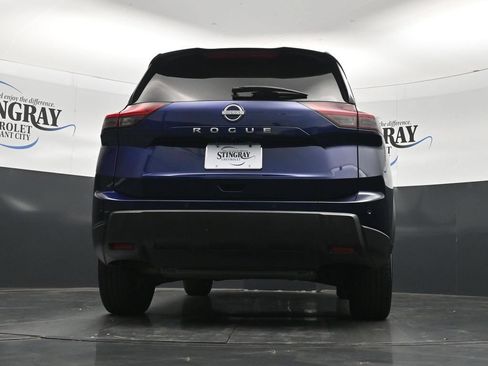 Used 2025 Nissan Rogue SV FWD image 31