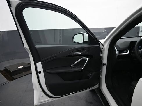 New 2026 BMW X1 xDrive28i w/ Convenience Package image 5