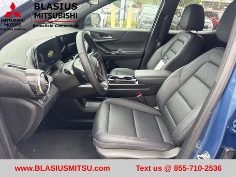 Used 2025 Chevrolet Equinox LT w/ Convenience Package II AWD/4WD image 18