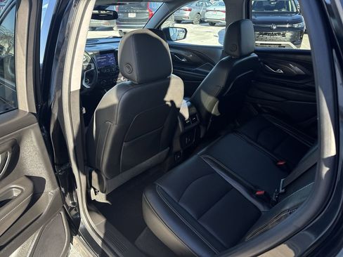 Used 2023 GMC Terrain SLT w/ Infotainment Package II image 22