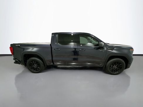 Used 2022 GMC Sierra 1500 Elevation w/ LPO, Elevation Black Package image 8