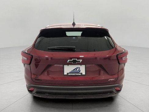 Used 2025 Chevrolet Trax RS w/ Driver Confidence Package FWD image 23