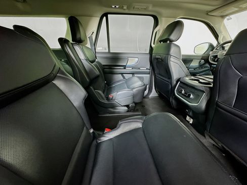 Used 2025 Ford Expedition Max Platinum AWD/4WD image 25