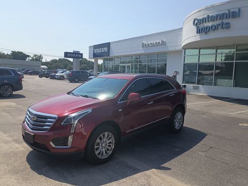 Used 2018 Cadillac XT5 FWD image 2