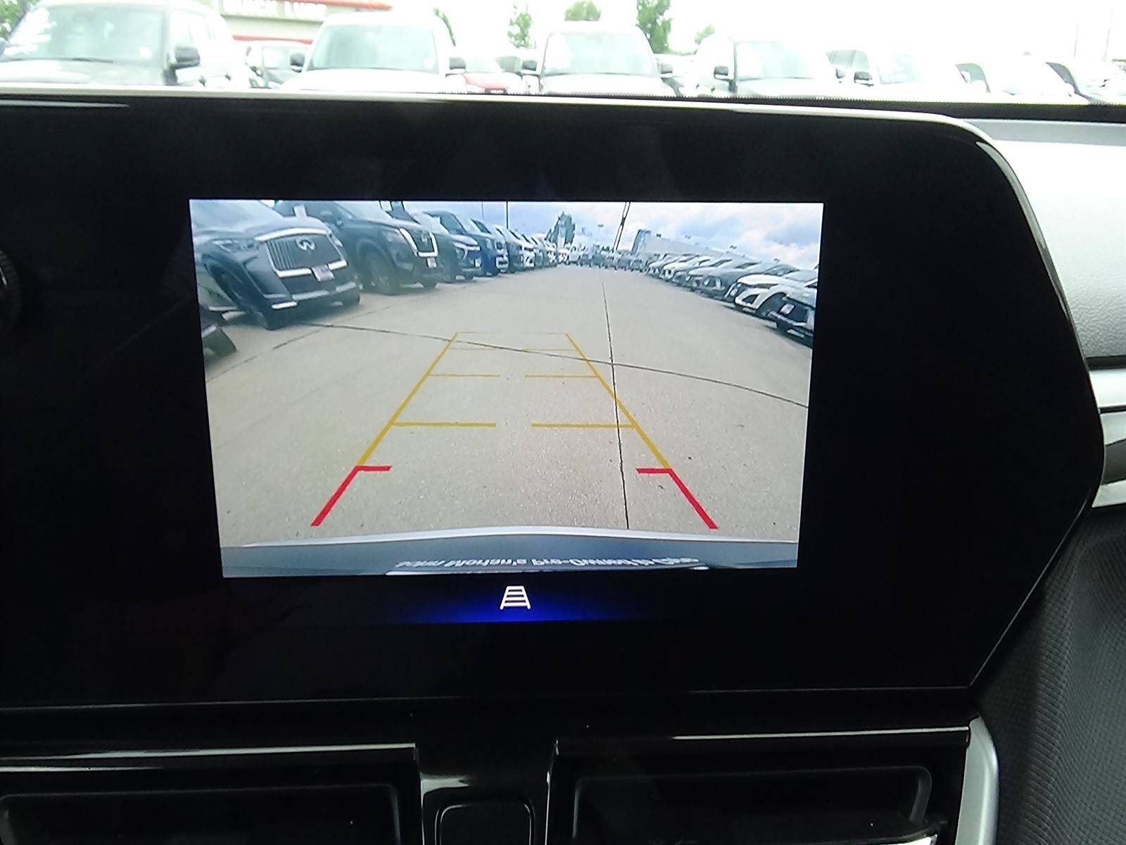 Used 2025 Chevrolet TrailBlazer LT AWD/4WD image 30