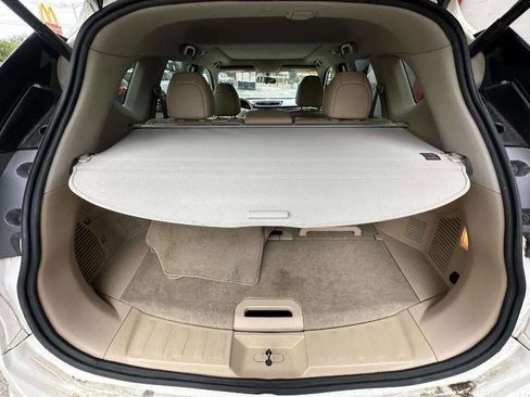 Used 2014 Nissan Rogue SL w/ SL Premium Package image 25