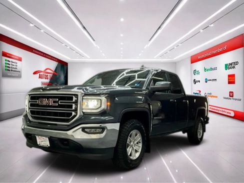 Used 2017 GMC Sierra 1500 SLE w/ SLE Value Package AWD/4WD image 4