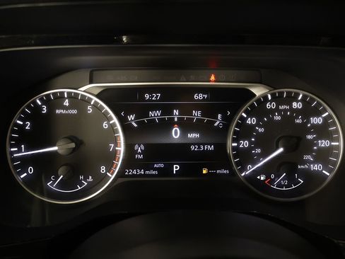 Used 2023 Nissan Pathfinder SL w/ Black Appearance Package AWD/4WD image 46