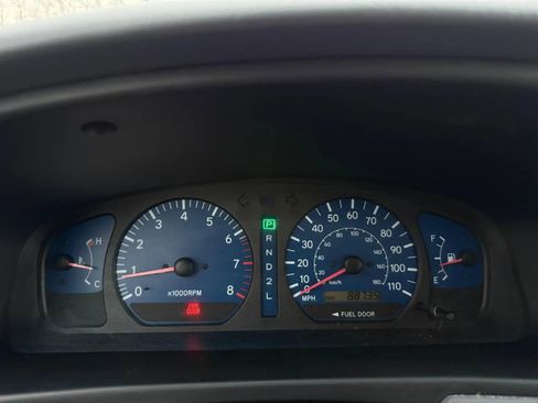 Used 2001 Toyota Sienna XLE image 13