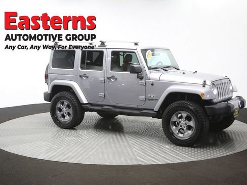 Used 2017 Jeep Wrangler Unlimited Sahara w/ Max Tow Package AWD/4WD image 50