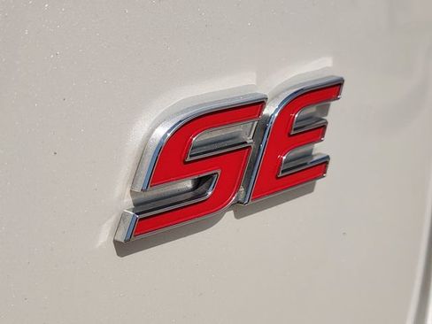 Used 2025 Toyota Corolla SE FWD image 7