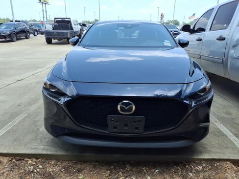 Used 2021 MAZDA MAZDA3 s FWD image 3