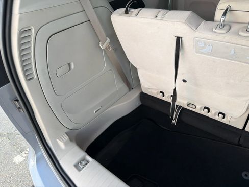 Used 2018 Chrysler Pacifica Touring Plus FWD image 18