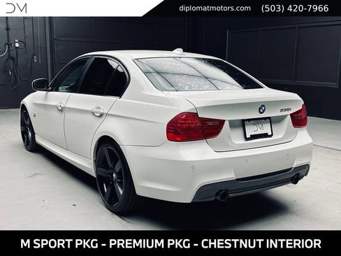 Used 2011 BMW 335i xDrive Sedan AWD/4WD image 5