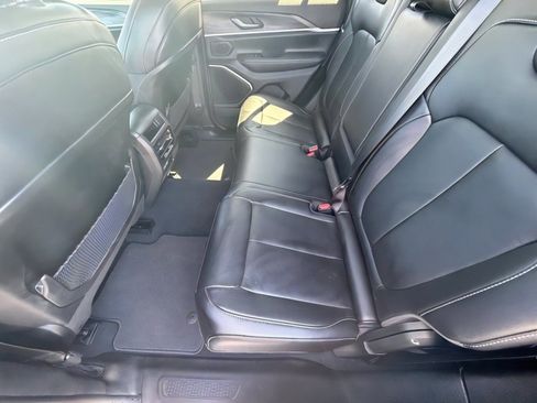 Used 2023 Jeep Grand Cherokee Limited w/ Trailer Tow Prep Group (B) image 12