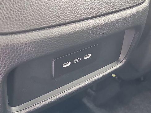 Used 2025 Honda Pilot Sport image 18