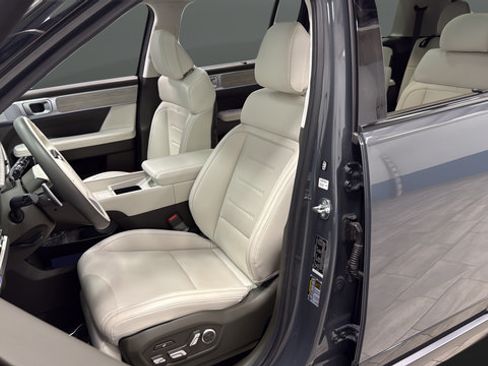Used 2024 Hyundai Santa Fe Calligraphy AWD/4WD image 9