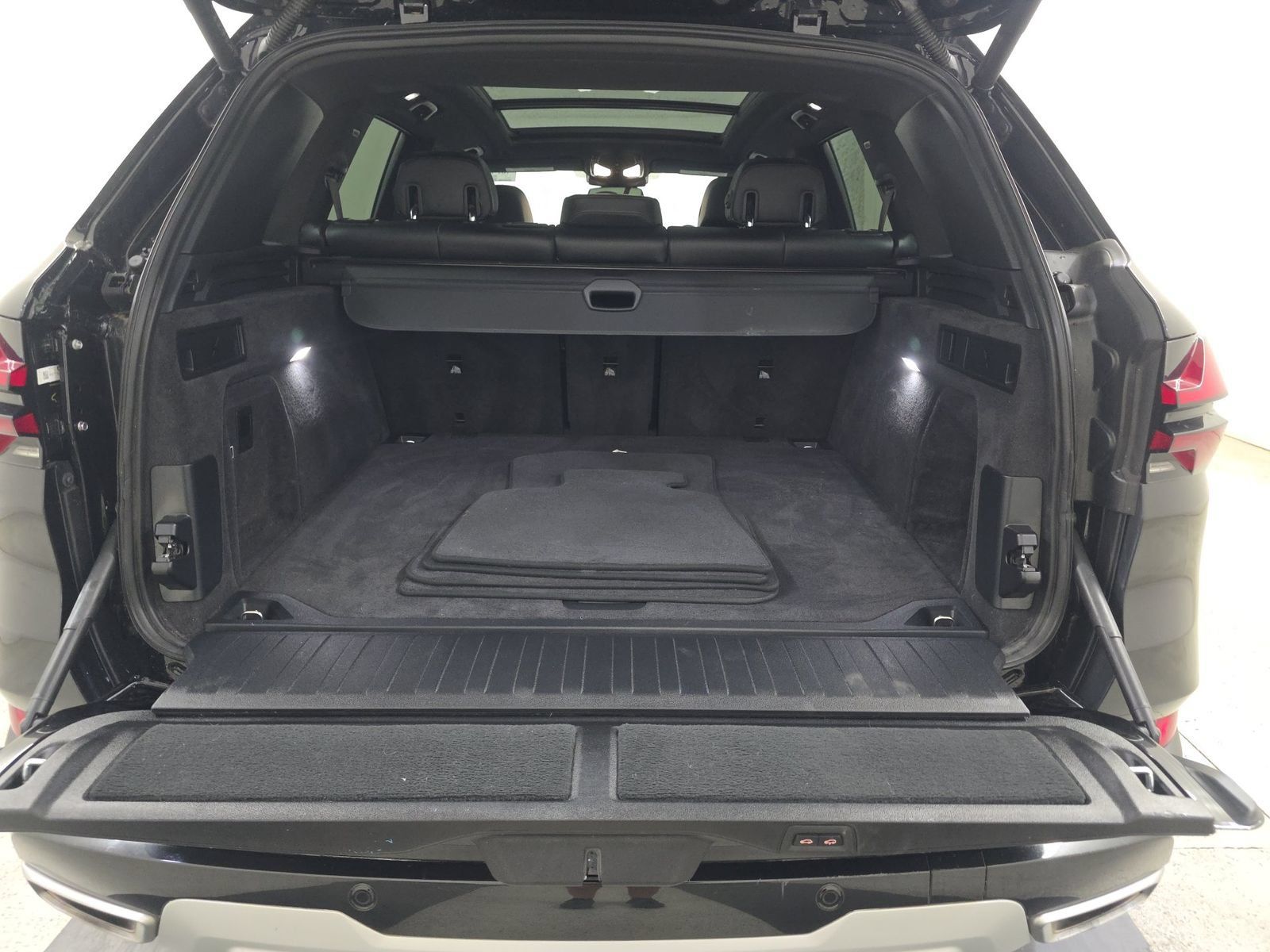Used 2024 BMW X5 sDrive40i w/ Parking Assistance Package RWD image 16