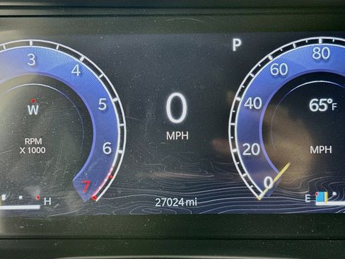 Used 2023 Jeep Grand Cherokee Limited w/ Luxury Tech Group II AWD/4WD image 12