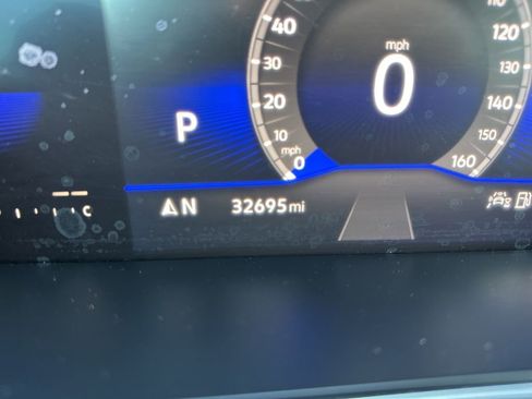 Used 2022 Volkswagen Tiguan SE image 27