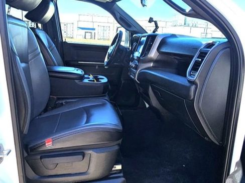 Used 2023 RAM 2500 Tradesman w/ Chrome Appearance Group AWD/4WD image 16