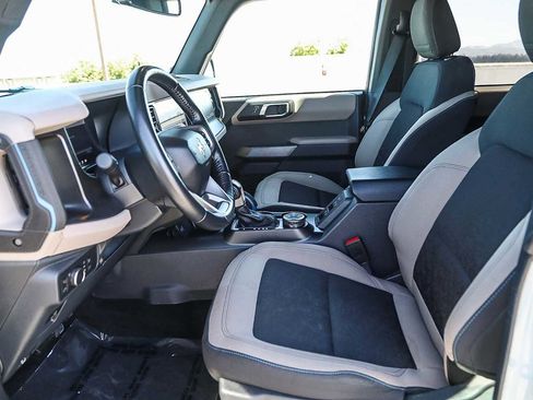 Used 2022 Ford Bronco Wildtrak AWD/4WD image 17