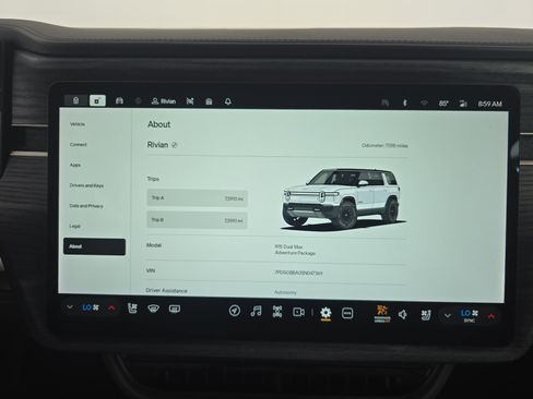 Used 2025 Rivian R1S Adventure AWD/4WD image 28
