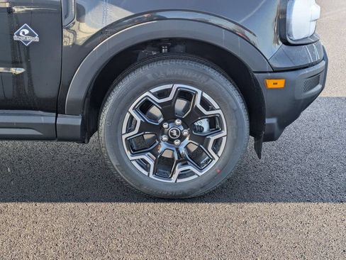 New 2025 Ford Bronco Sport Outer Banks AWD/4WD image 21