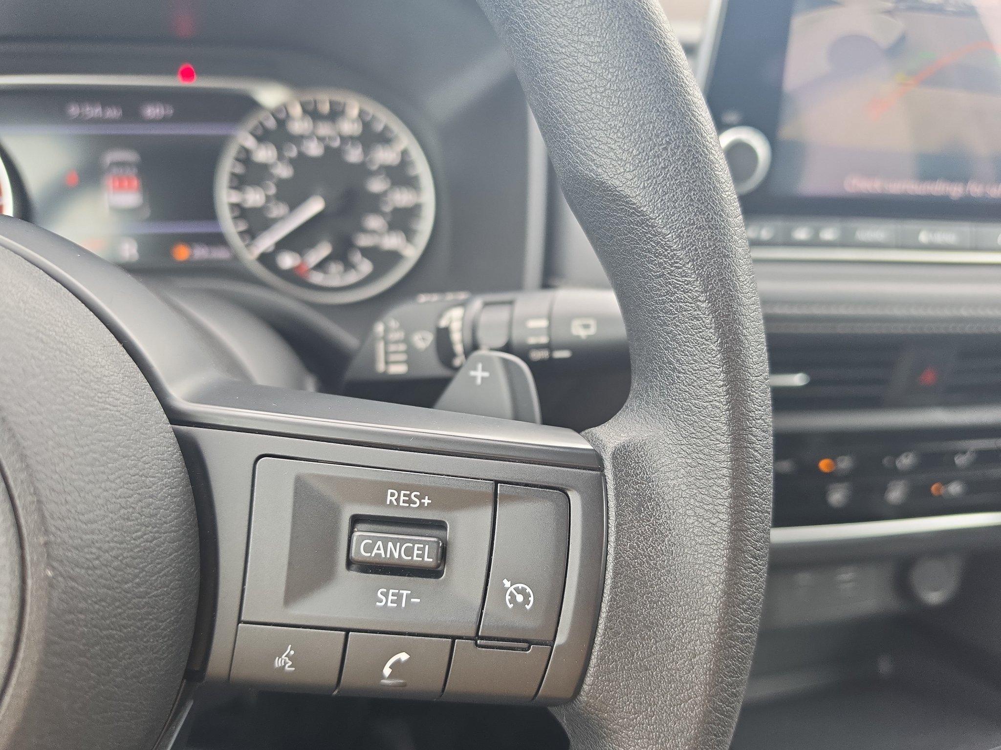 Used 2023 Nissan Rogue S FWD image 24