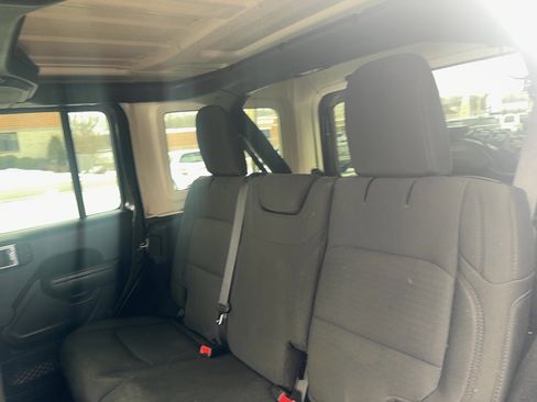Used 2021 Jeep Wrangler Unlimited Sport image 14