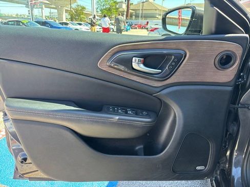 Used 2015 Chrysler 200 C w/ Navigation & Sound Group I image 14