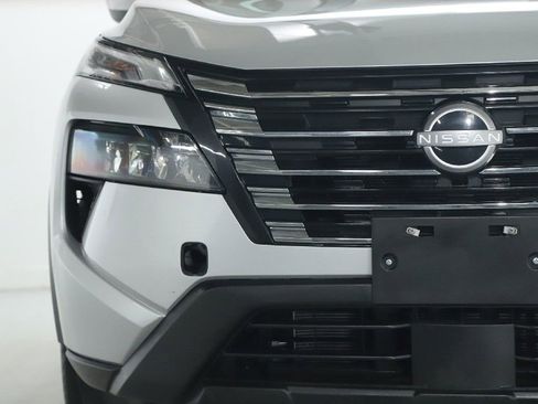 Used 2025 Nissan Rogue SV AWD/4WD image 7