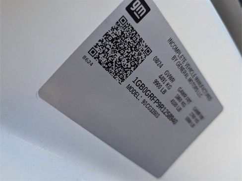 New 2024 Chevrolet Express 3500 w/ Power Convenience Package image 18