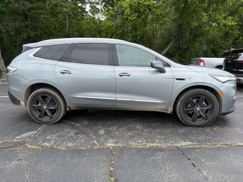 Used 2023 Buick Enclave Essence w/ Sport Touring Edition AWD/4WD image 2
