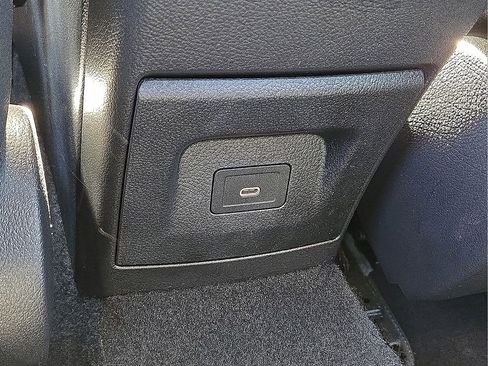 Used 2025 Mercedes-Benz CLA 250 image 16