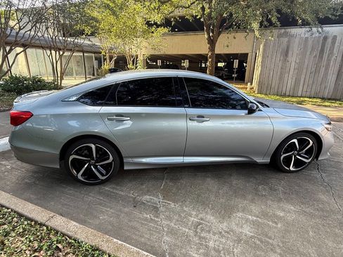 Used 2021 Honda Accord Sport image 11