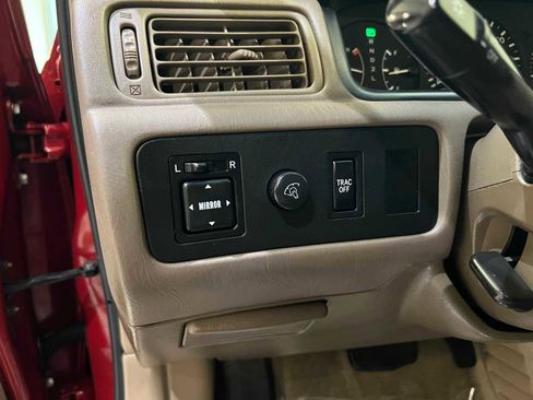 Used 1998 Toyota Camry LE image 16