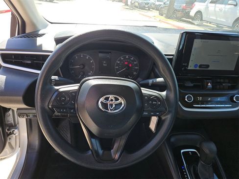 Used 2025 Toyota Corolla LE image 18