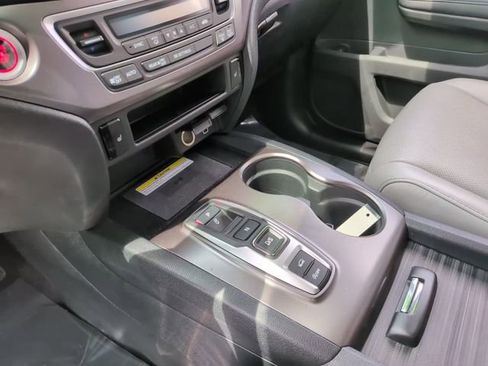Used 2023 Honda Passport EX-L image 25