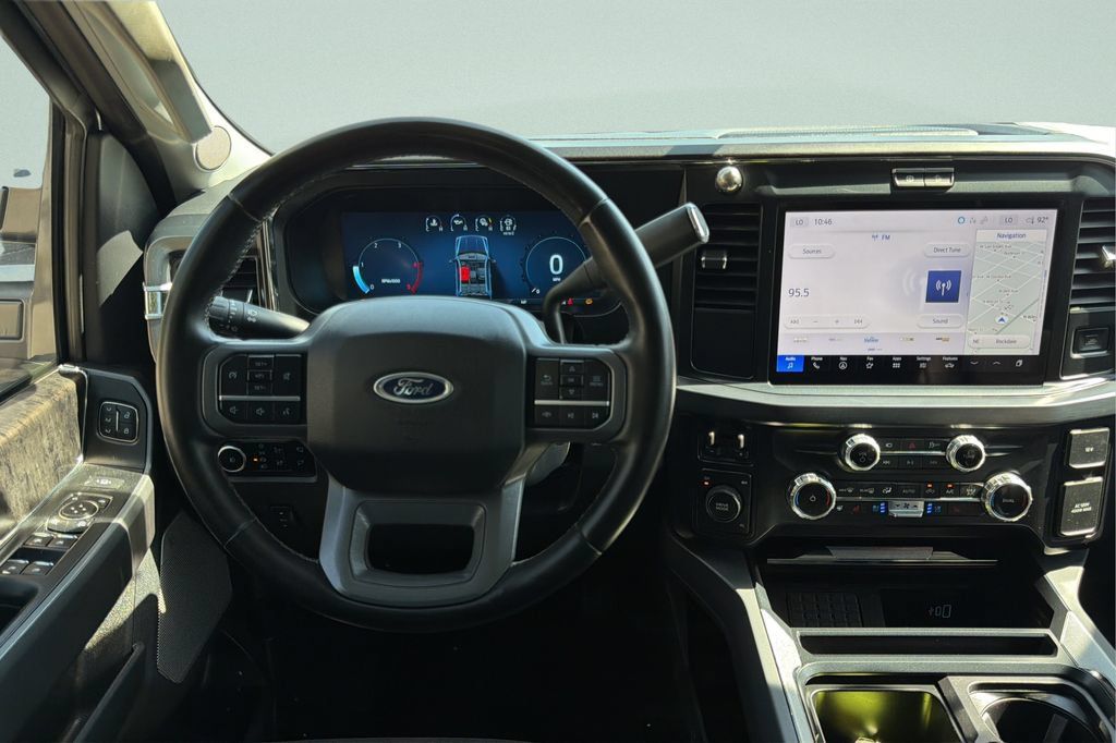 Used 2025 Ford F350 Lariat AWD/4WD image 10
