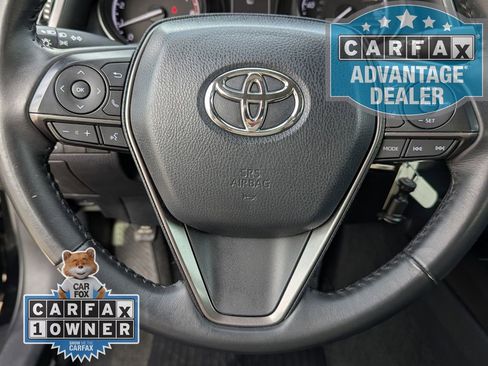 Used 2024 Toyota Camry SE FWD image 5