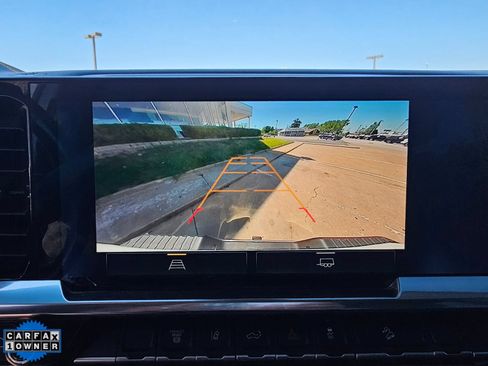 Used 2024 Chevrolet Silverado 2500 LT AWD/4WD image 24