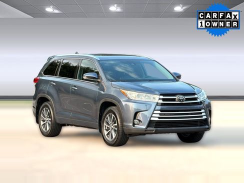 Used 2018 Toyota Highlander XLE AWD/4WD image 7