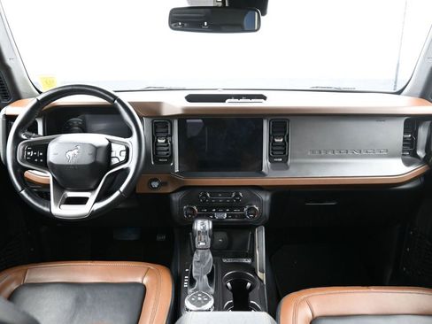 Used 2024 Ford Bronco Outer Banks image 16