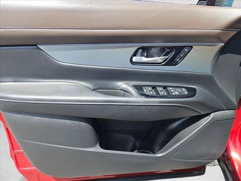 Certified 2025 Nissan Murano Platinum AWD/4WD image 18